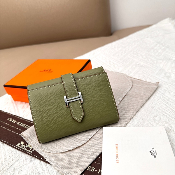 エルメス財布コピー背面デザイン